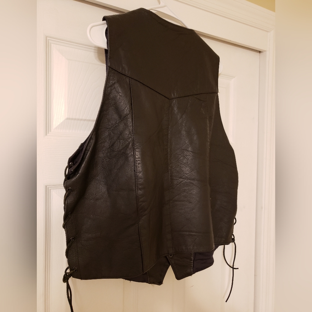 Vintage Leather Vest with laced sides - Picture 7 of 7